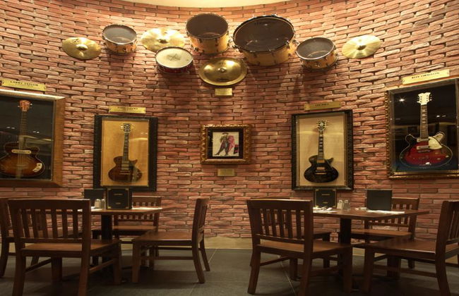 Hard Rock Cafe Mallorca - Foto 6